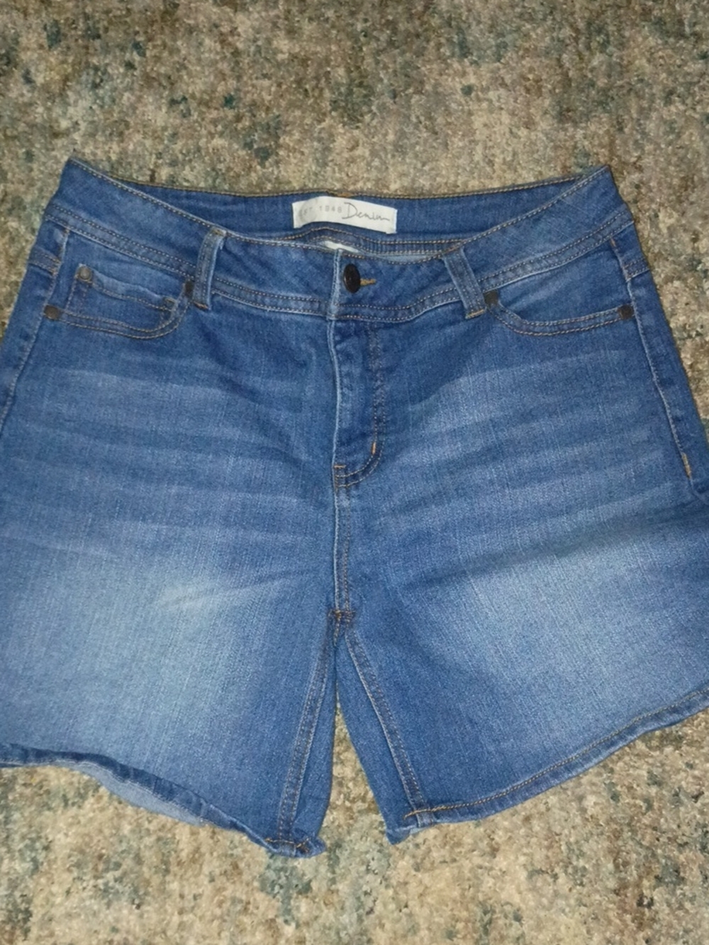 Denim&Co Blue Women's Denim Shorts - Mid Wash